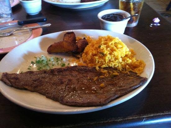 Grilled Beef Steak with Onions (Chef Recommendation)