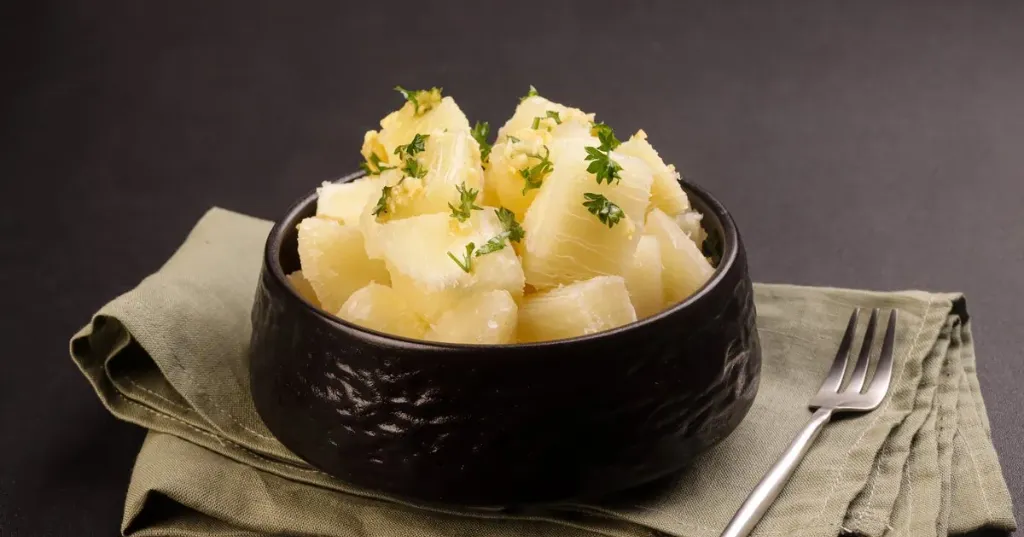 Boiled Yuca in Garlic Citrus Mojo Sauce